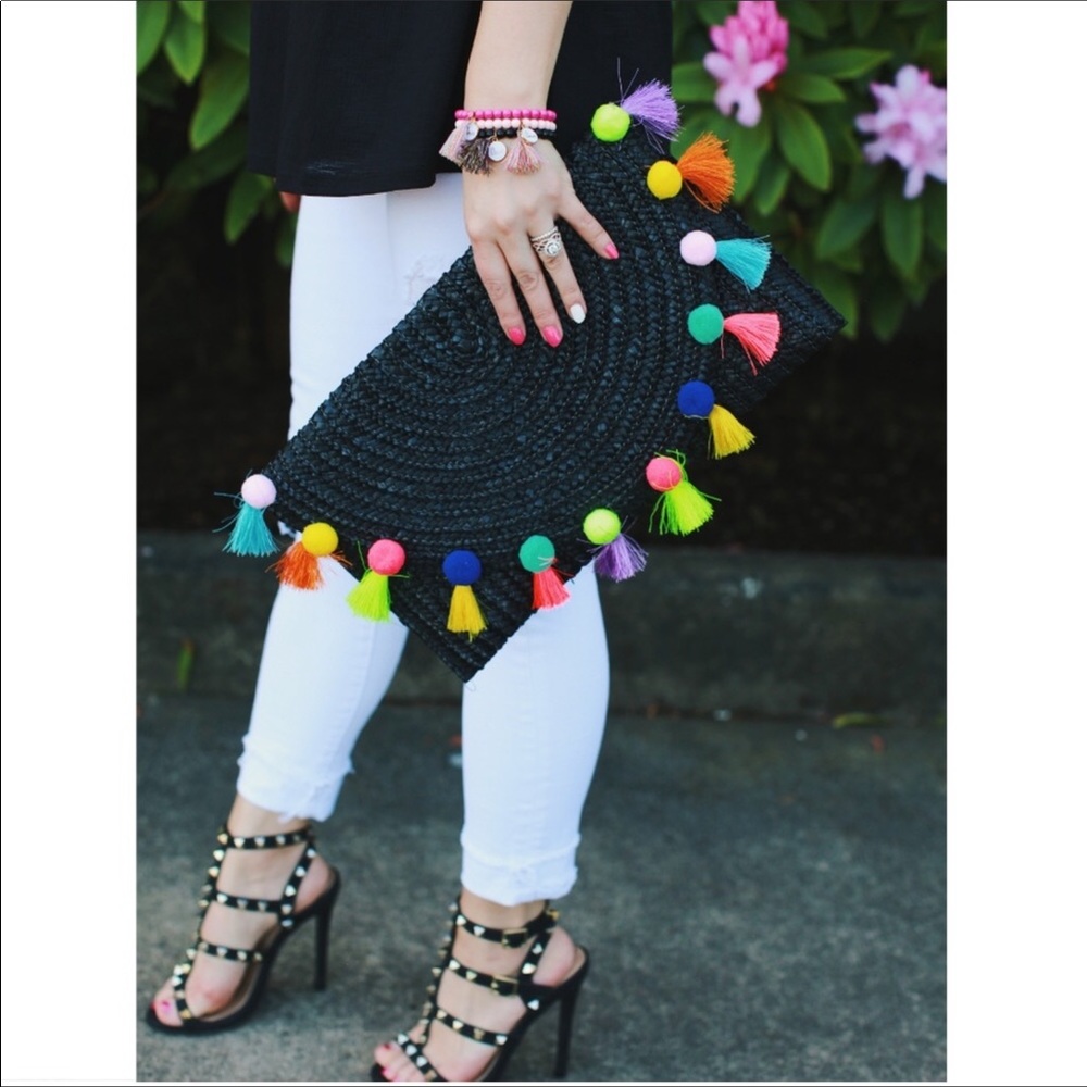 Real Straw Pom Pom Clutch. Carnival time or Vacay! - Picture 3 of 8
